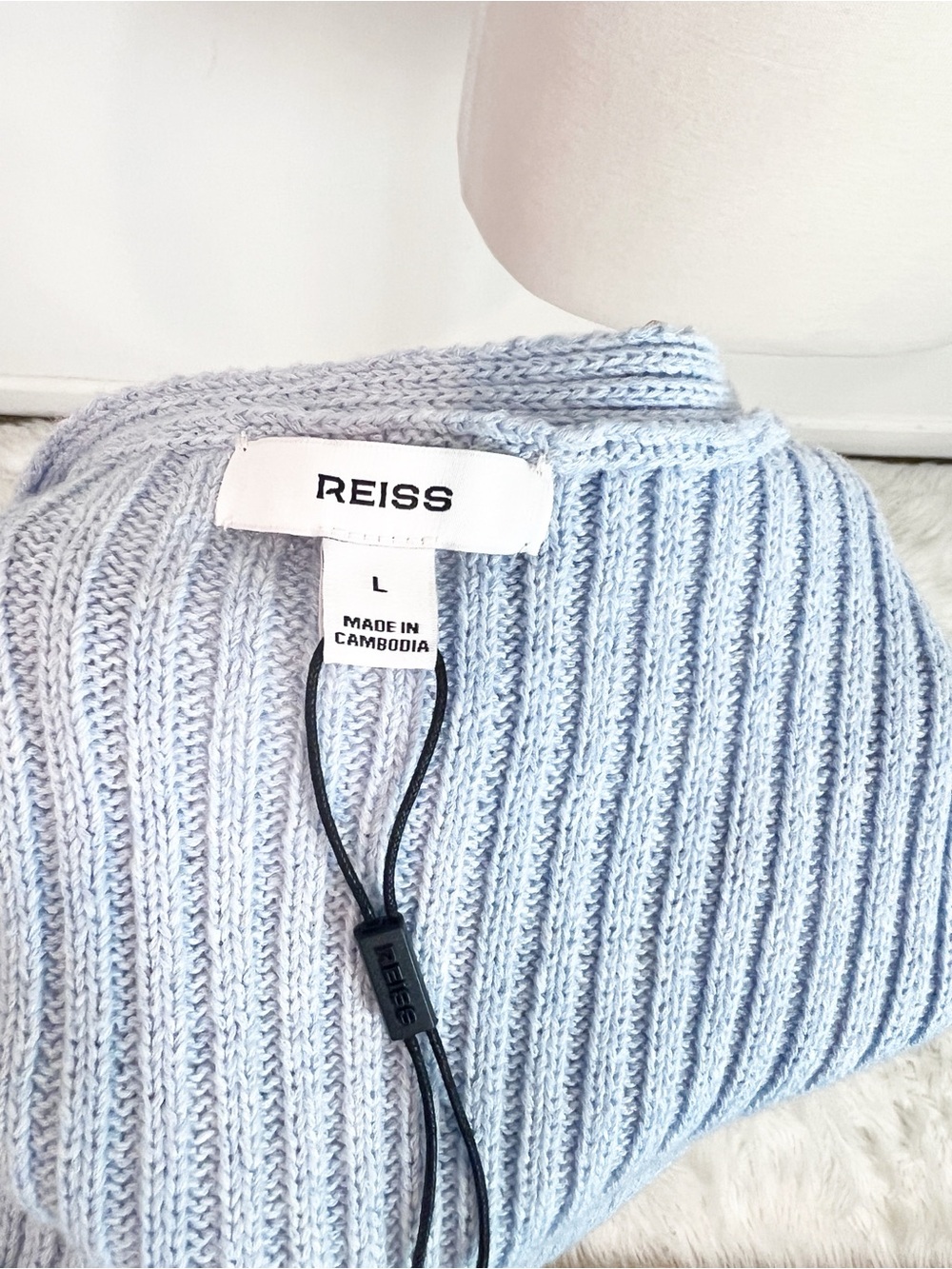 REISS ALETHIA TWIST STRAP BLUE RIBBED SLEEVELESS V-NECK SWEATER SZ LARGE - Picture 4 of 5